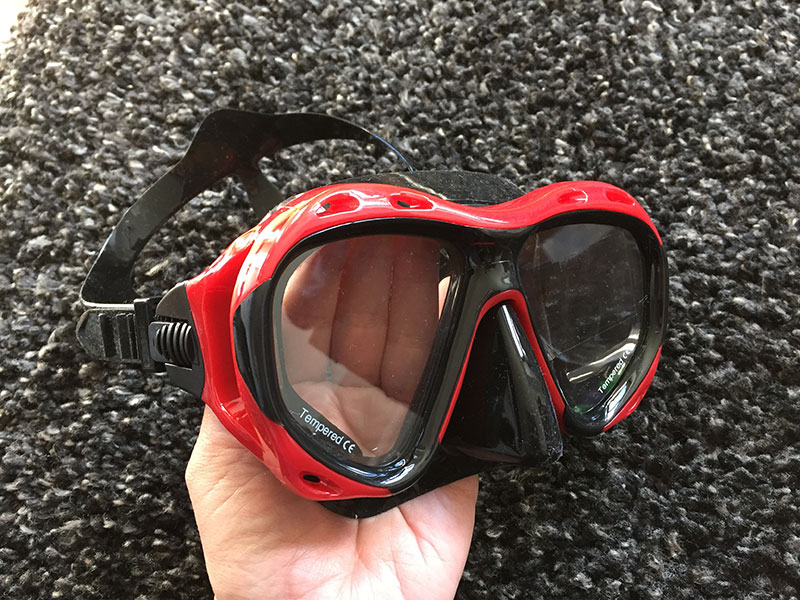 Taucherbrille Test Taucherbrille kaufen Taucherbrille ohne Schnorchel in Hand