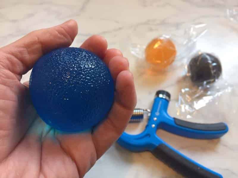 Handtrainer Test "Strong Trip" von Sportastisch Griffball blau